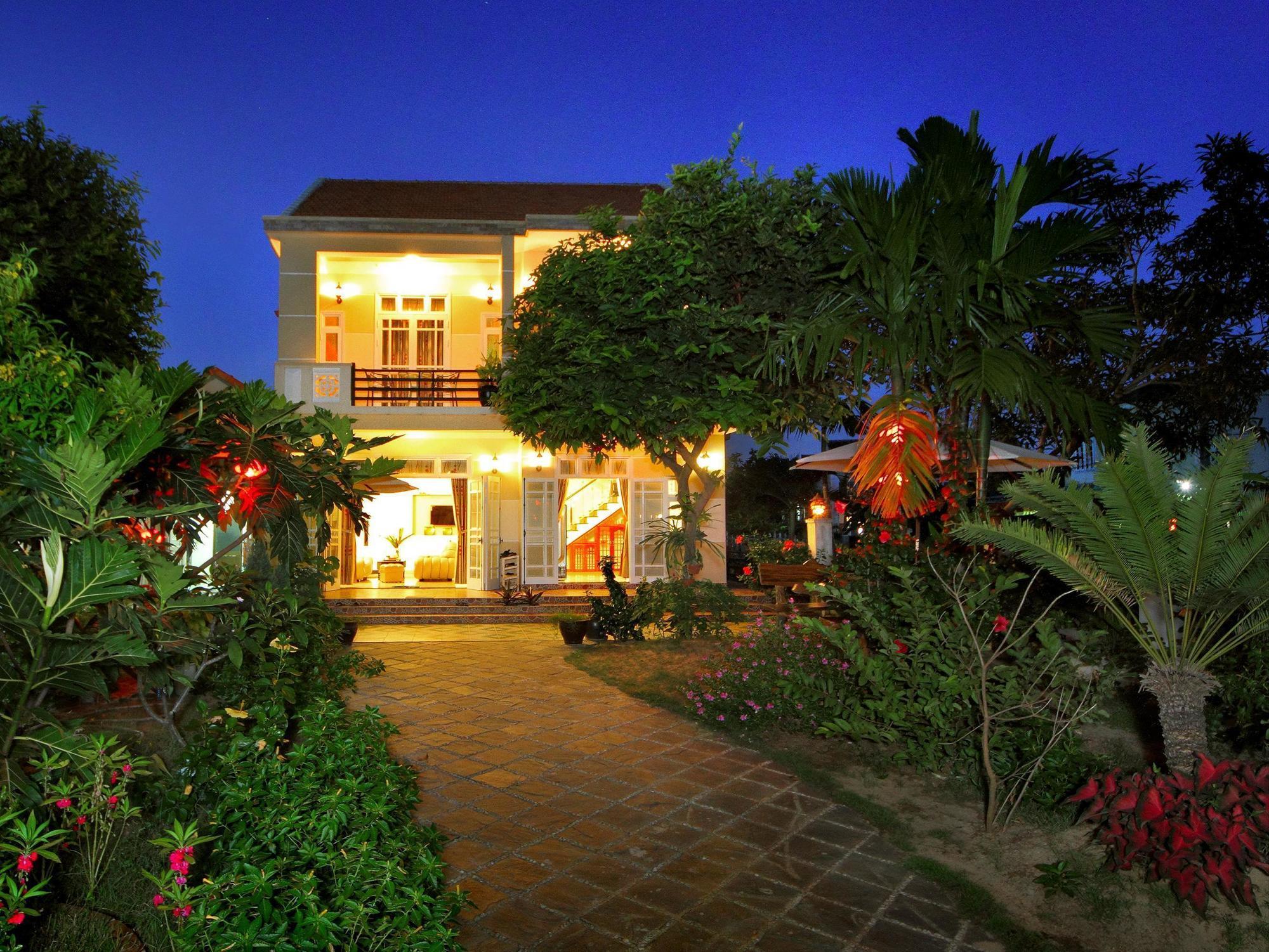 Strawberry Garden Homestay Hoi An Exterior photo